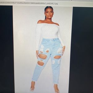 BNWT Distressed Jeans